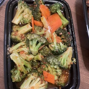 70. Broccoli in Garlic SauceBroccoli