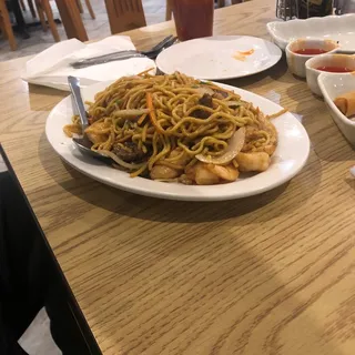 ND6. Combination Lo Mein