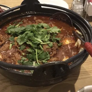 BF15. Stone Pot Beef