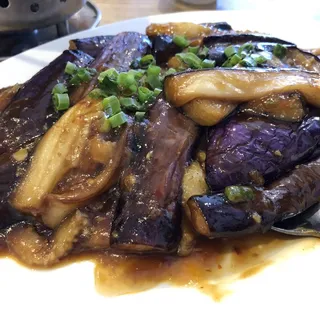 VG3. Eggplants in Garlic Sauce