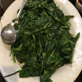 VG10. Sauteed Pea Leaves with Chopped Galic
