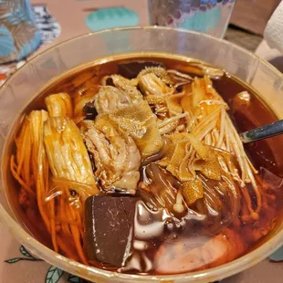 Take out order of 五更肠旺：huge order w 粉条