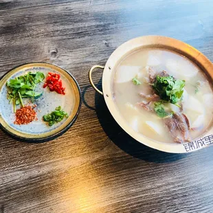 Qiao Jiao beef combination soup of Leshan 乐山翘脚牛肉