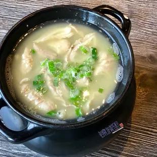 Sweet pea intestine soup 豌豆肥肠汤