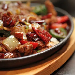 Spicy zizing beef