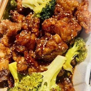Sesame Chicken w/ Broccoli