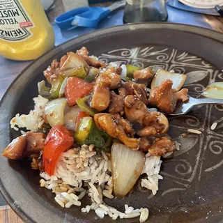 Cashew Chicken Lunch ()