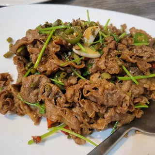 Thin Beef with Pickled Beans