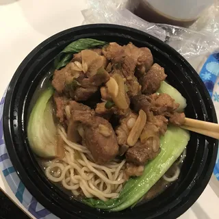 Spareribs Noodle Soup