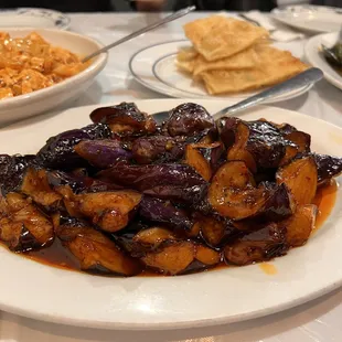 V16. Eggplant in Garlic Sauce