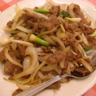 B3. Sliced Beef with Green Onion