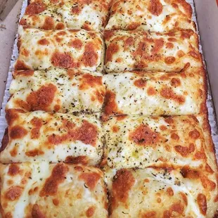 Garlic cheesy bread