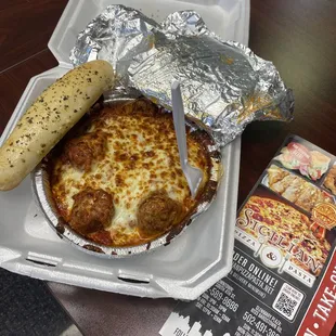 Basked Spaghetti With Meatballs