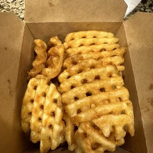 Yummy criss cut fries