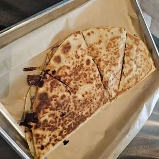 SOY GARLIC CARNITAS QUESADILLA