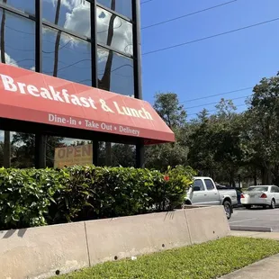 breakfast and lunch sign