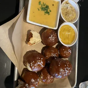 Delish pretzel bites