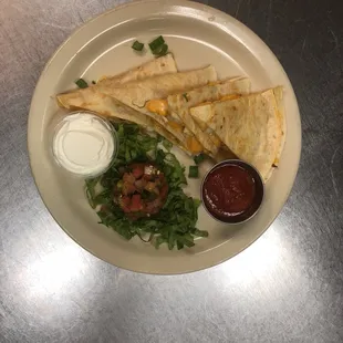 The chicken quesadilla is so cheesy!!!