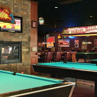 30 Pool Tables 3 Projection Screen &amp; 22 Flat Screen TV&apos;s 2 Electronic Dartboards NFL Ticket House Pool League-Mon 8 or 9 Ball Tour-Sat