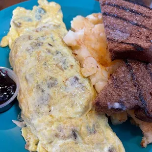 Turkey Avocado & Mushroom Omelette