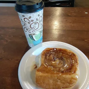 The best sweet rolls on the praire!!  [At least around here!!]