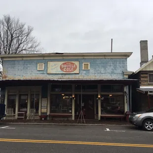 Frontage. (Next door tot the Whistle Stop.)