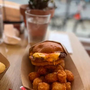 Smash Burger with tots - @rayz