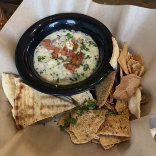 FRESH SPINACH &amp; ARTICHOKE DIP