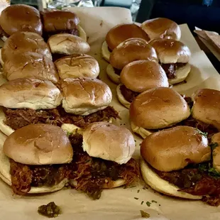 PULLED PORK SLIDERS