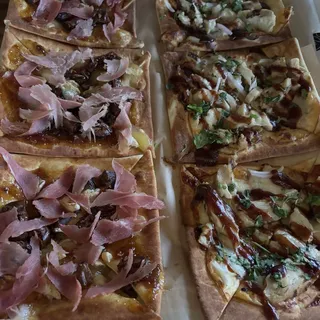 BBQ CHICKEN FLATBREAD