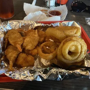 Fried shrimp and onion rings