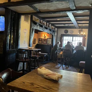 ramen and noodles, interior
