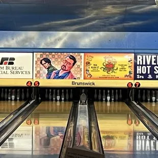 The coolest lane art on Lane 5