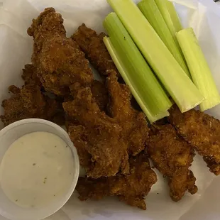 Wings with actual fresh celery you really want to eat! That's refreshing! Oh and the wings were perfect!