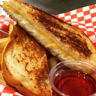 Grilled 4-Cheese Melt.