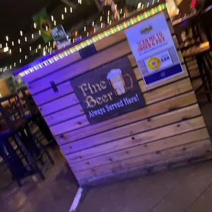 the outside of a restaurant