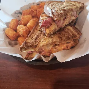 Rueben and tots