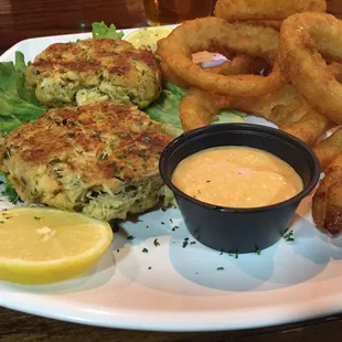 Maryland crab cakes bitches!