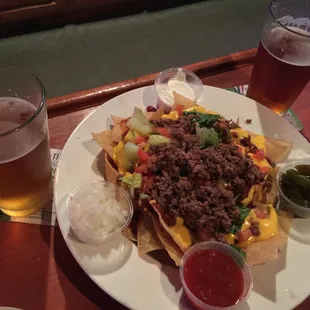 Best nachos n wings in town!