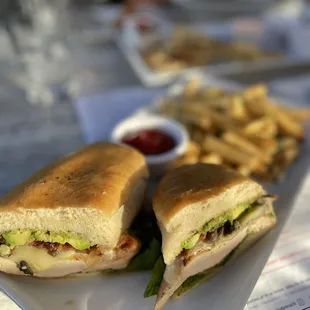 Sidetrack Bar + Grill