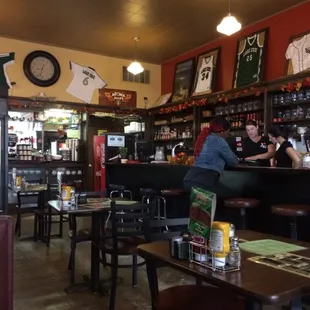 Very cute diner feel!