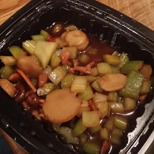 Tasteless Cashew chicken.