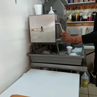 The secret machine used to make smooth snowballs!