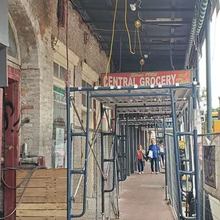 Neighbors helping neighbors