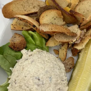 WHITE FISH SALAD PLATTER