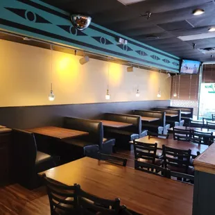 a view of a dining area