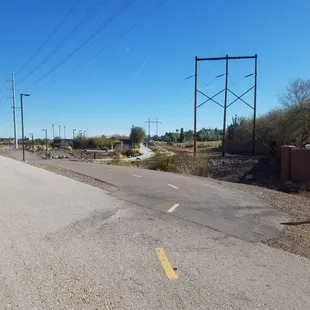 Entering the Siena Heights Trailhead after leaving the St. Rose Parkway pedestrian bridge. 1/26/2018