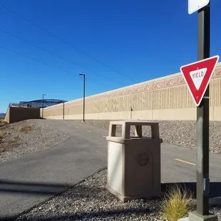 Leaving the trailhead onto the St. Rose Parkway trail which carries both Armogassa and St. Rose Parkway Trails.
