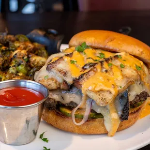 House made ground brisket burger grilled to perfection and full of flavor, plus you can pick any choice of sides