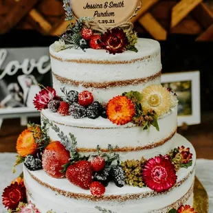 Photo by https://elleventurephoto.com/